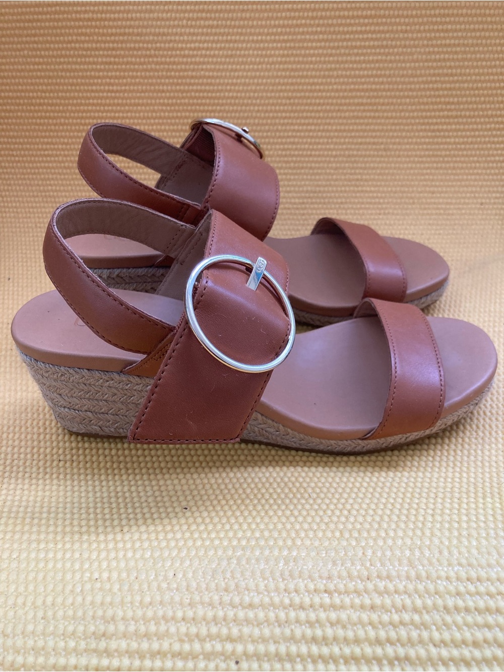 UGG Navee Tan Leather Sandals  wedge jute Espadrille size Womens 8